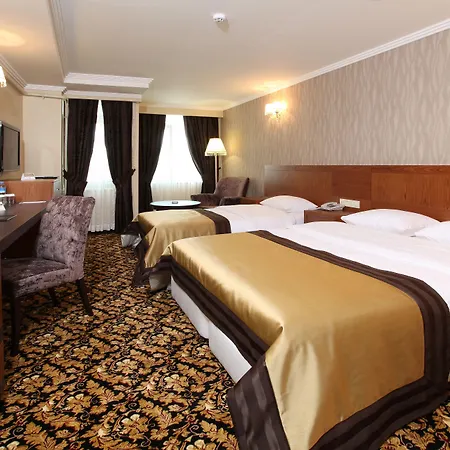 Otel Arya 3*