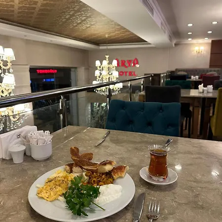 Otel Arya 3*